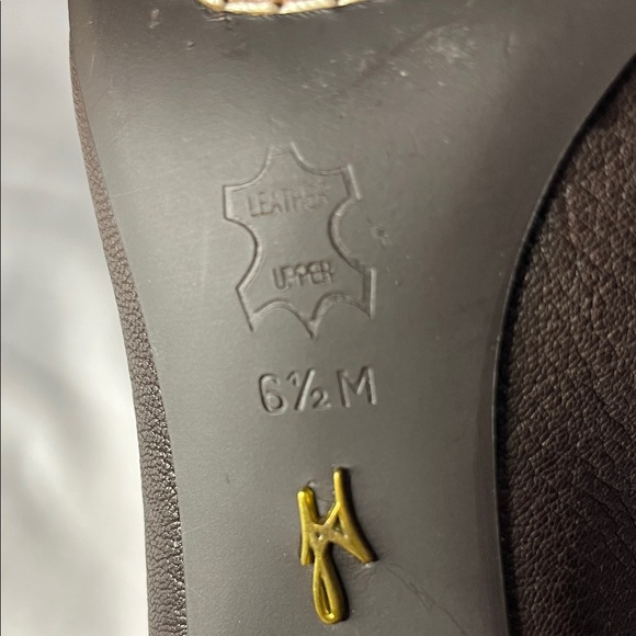 ChicLeather Women's Heels used good condition - Picture 16 of 16